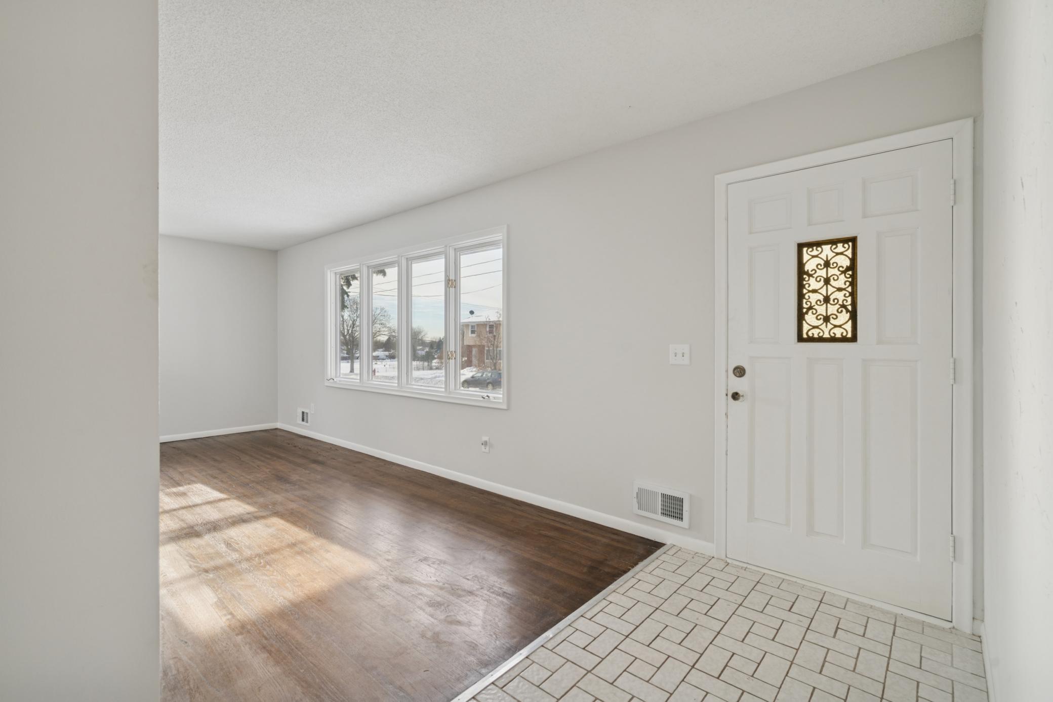 4615 Johnson Street NE