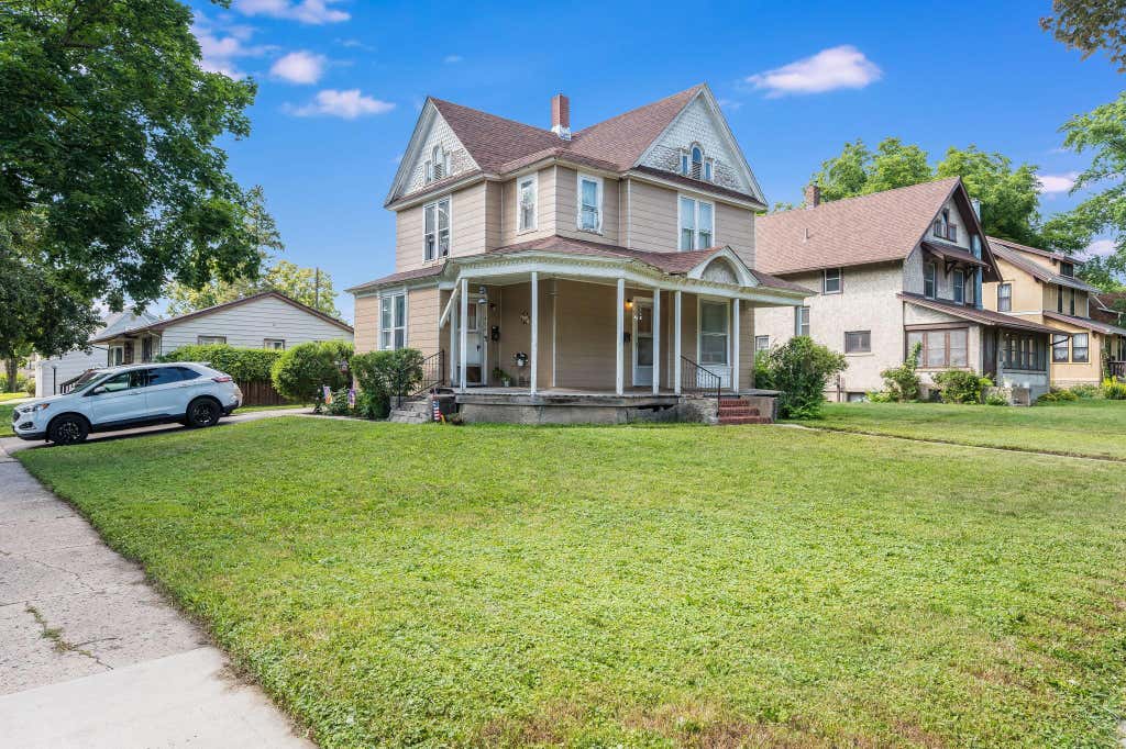 Photo of 1404 N 5th Street, Mankato, MN 56001 (MLS # 7112014)