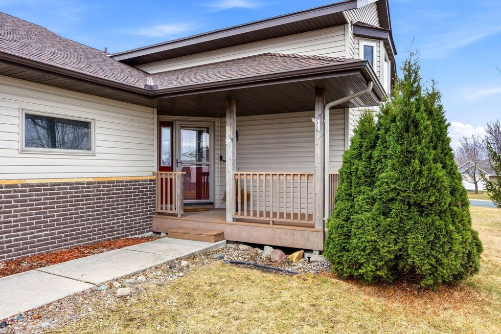 Photo of 1609 Helen Street, Buffalo, MN 55313 (MLS # 7043341)