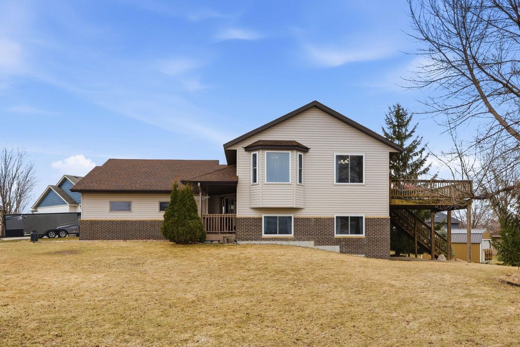 Photo of 1609 Helen Street, Buffalo, MN 55313 (MLS # 7043341)