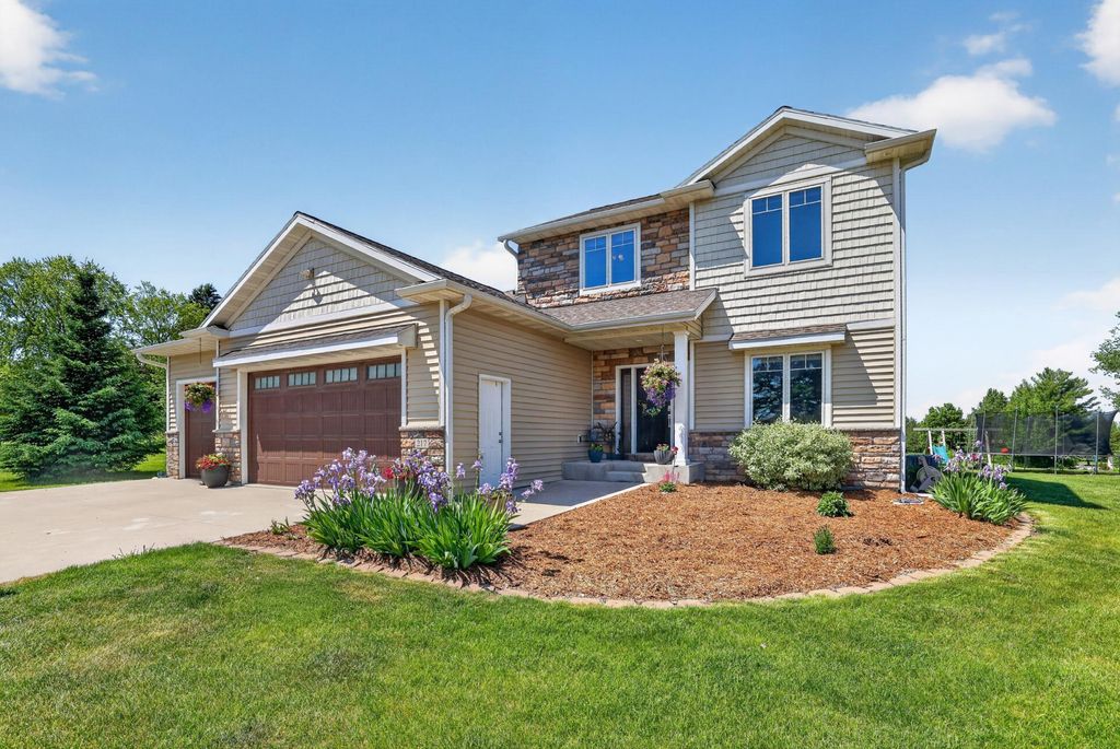 Photo of 217 Skyline Drive, Wabasha, MN 55981 (MLS # 7077413)