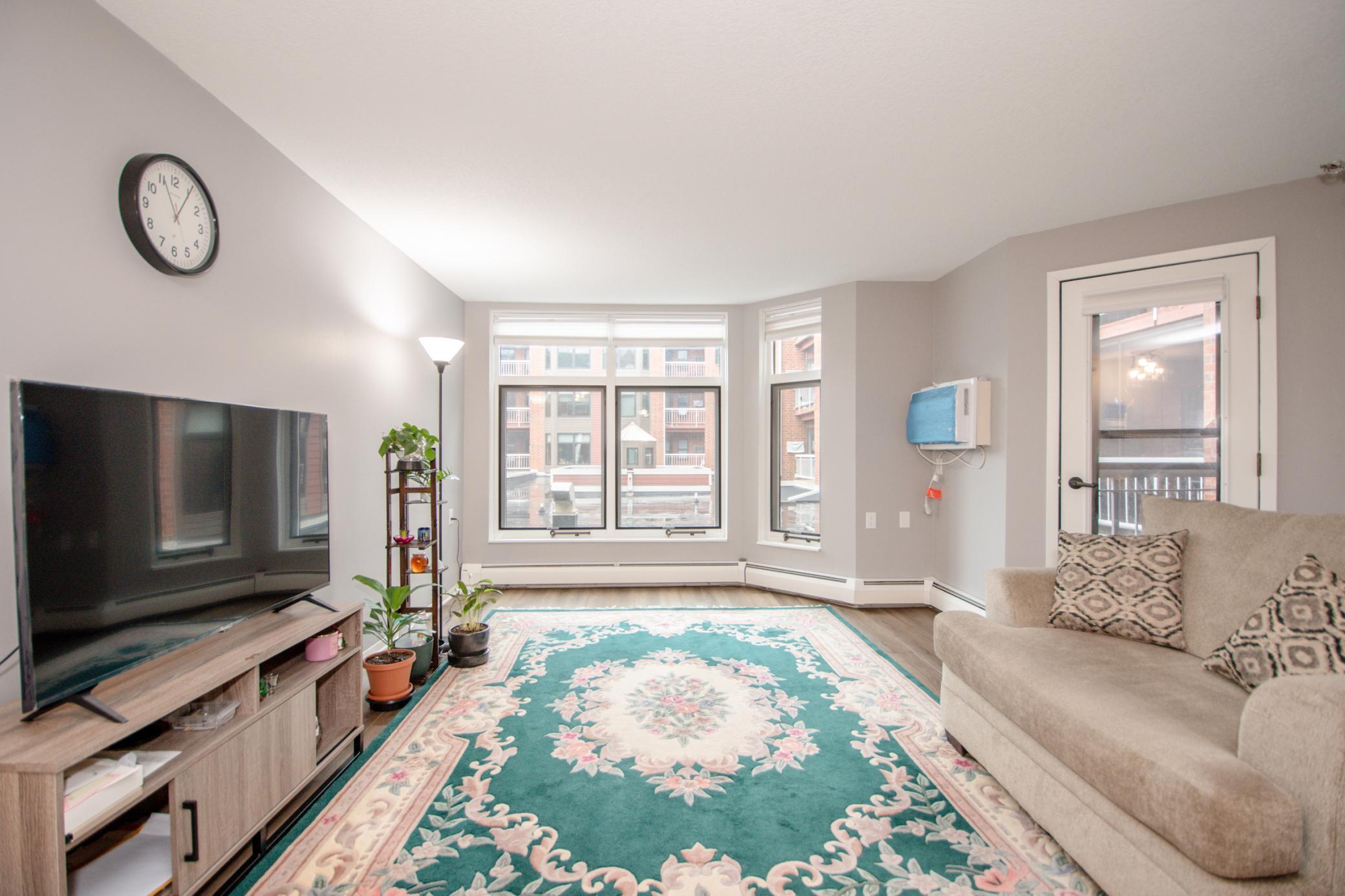 500 County Road B W 113