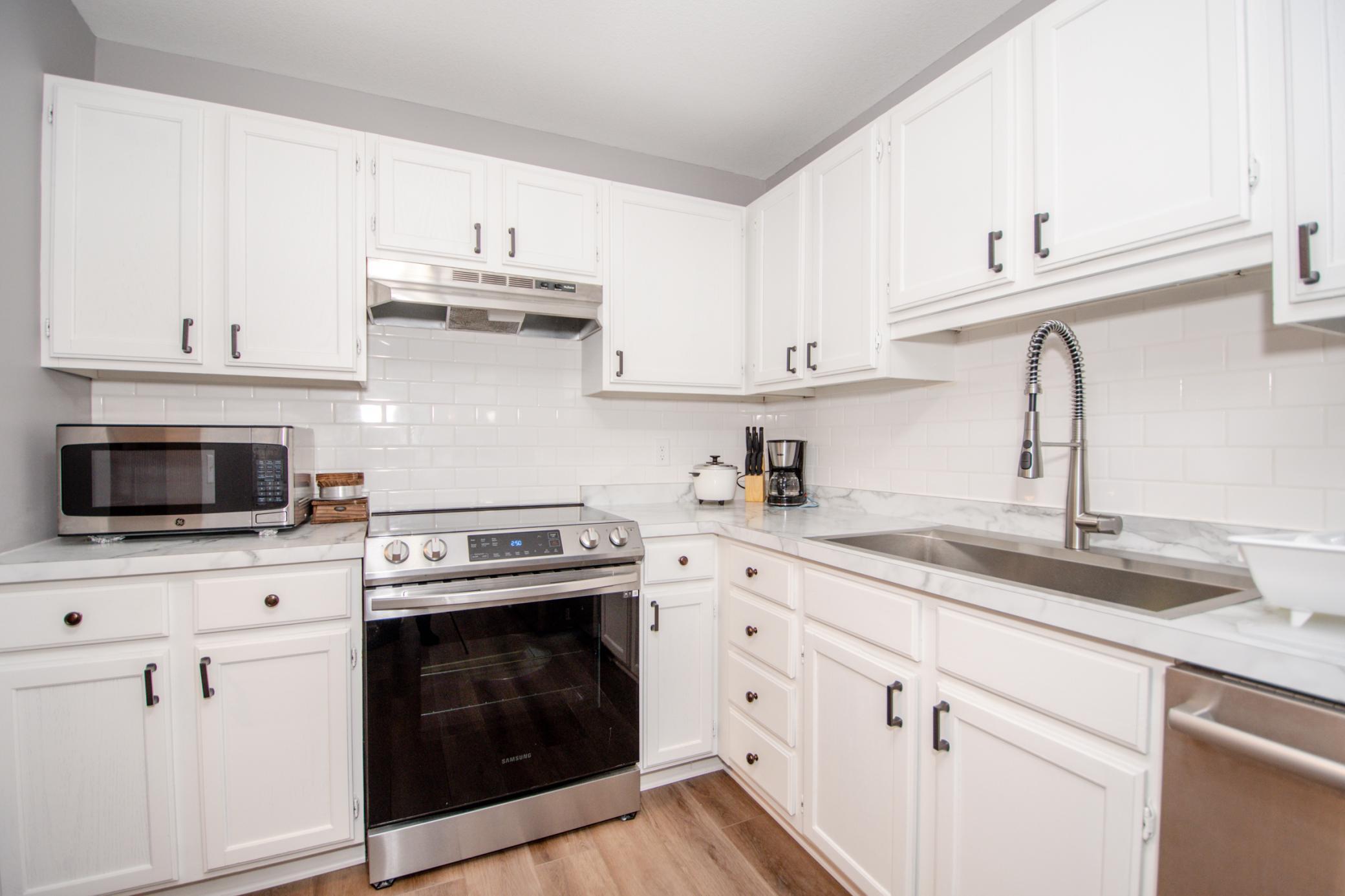 500 County Road B W 113