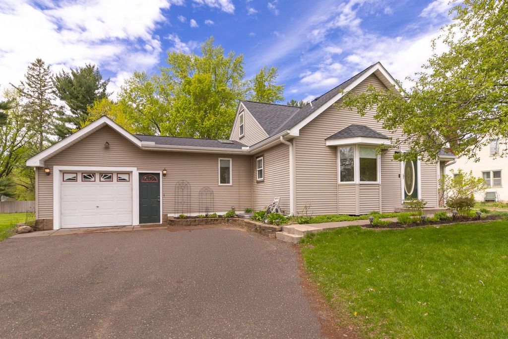 Photo of 2065 William Street, Roseville, MN 55113 (MLS # 7067917)