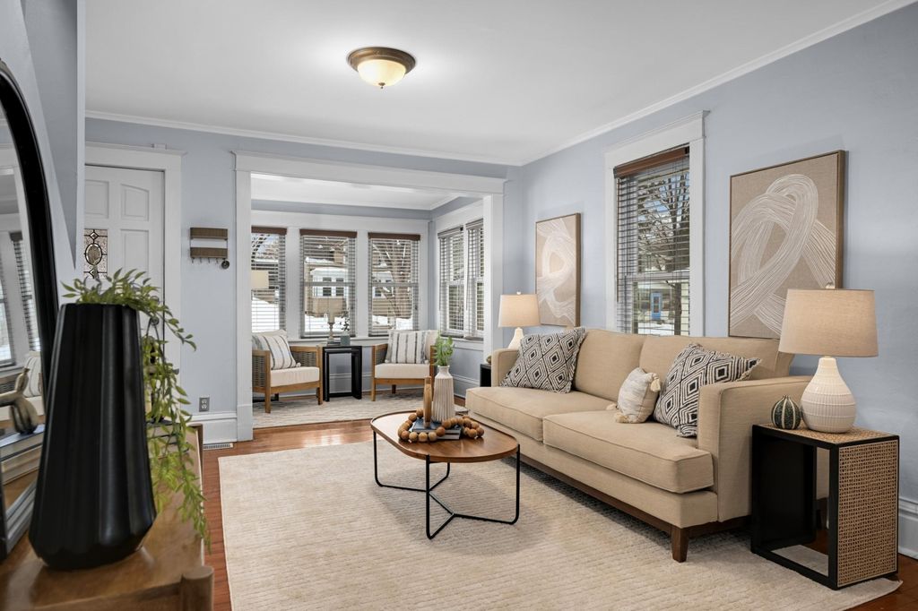 Photo of 4331 Pillsbury Avenue S, Minneapolis, MN 55409 (MLS # 7032027)