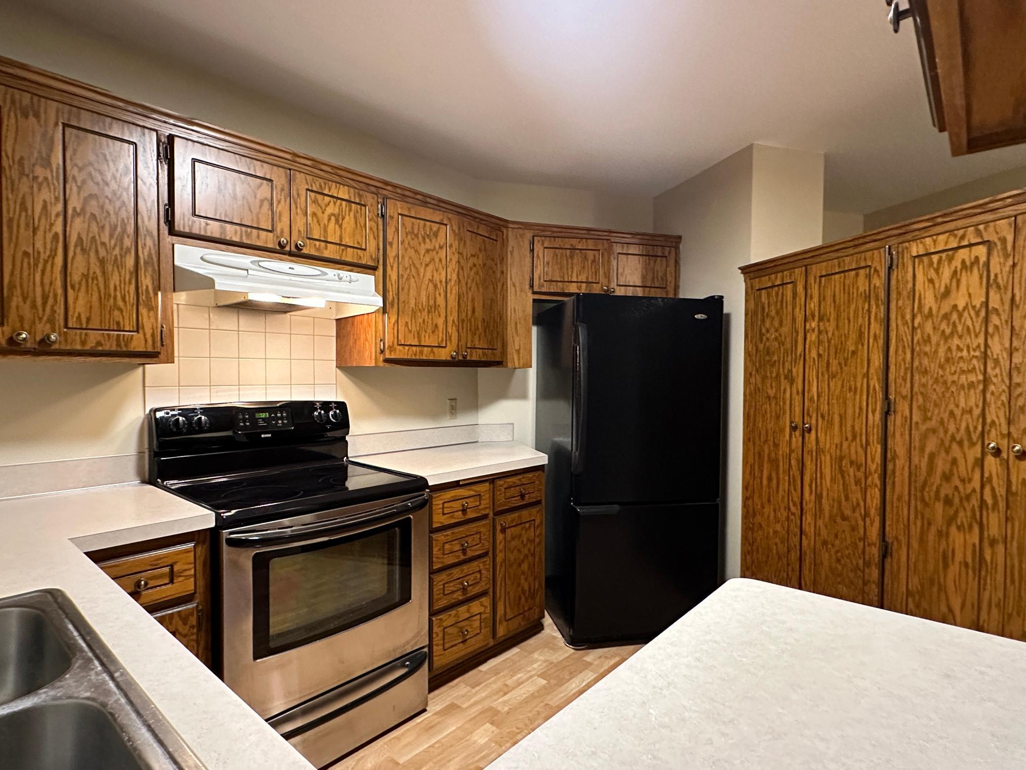 350 Oakwood Drive 18