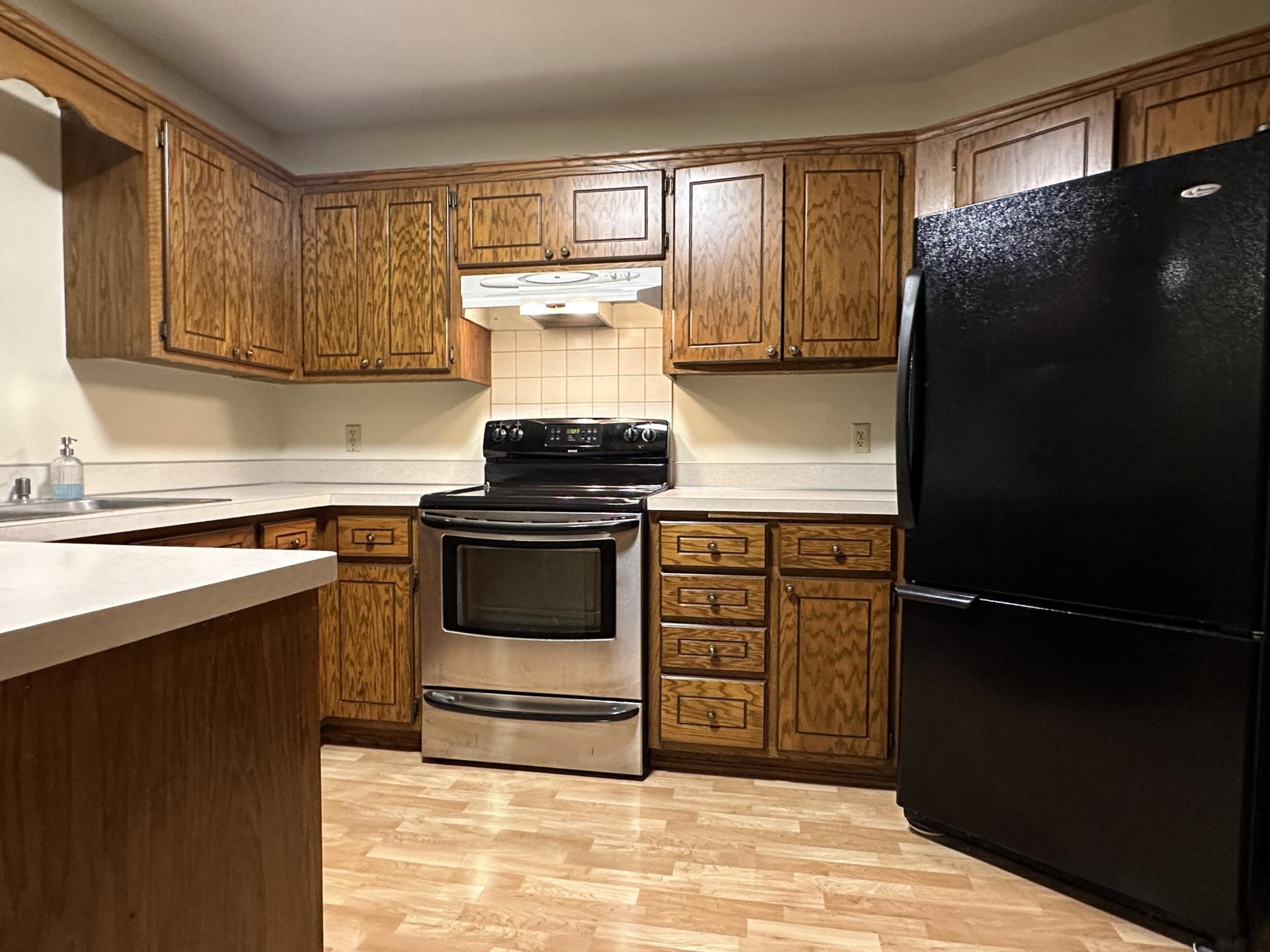 350 Oakwood Drive 18