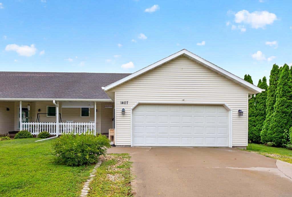 Photo of 1407 S Garden Street, Lake City, MN 55041 (MLS # 7124223)