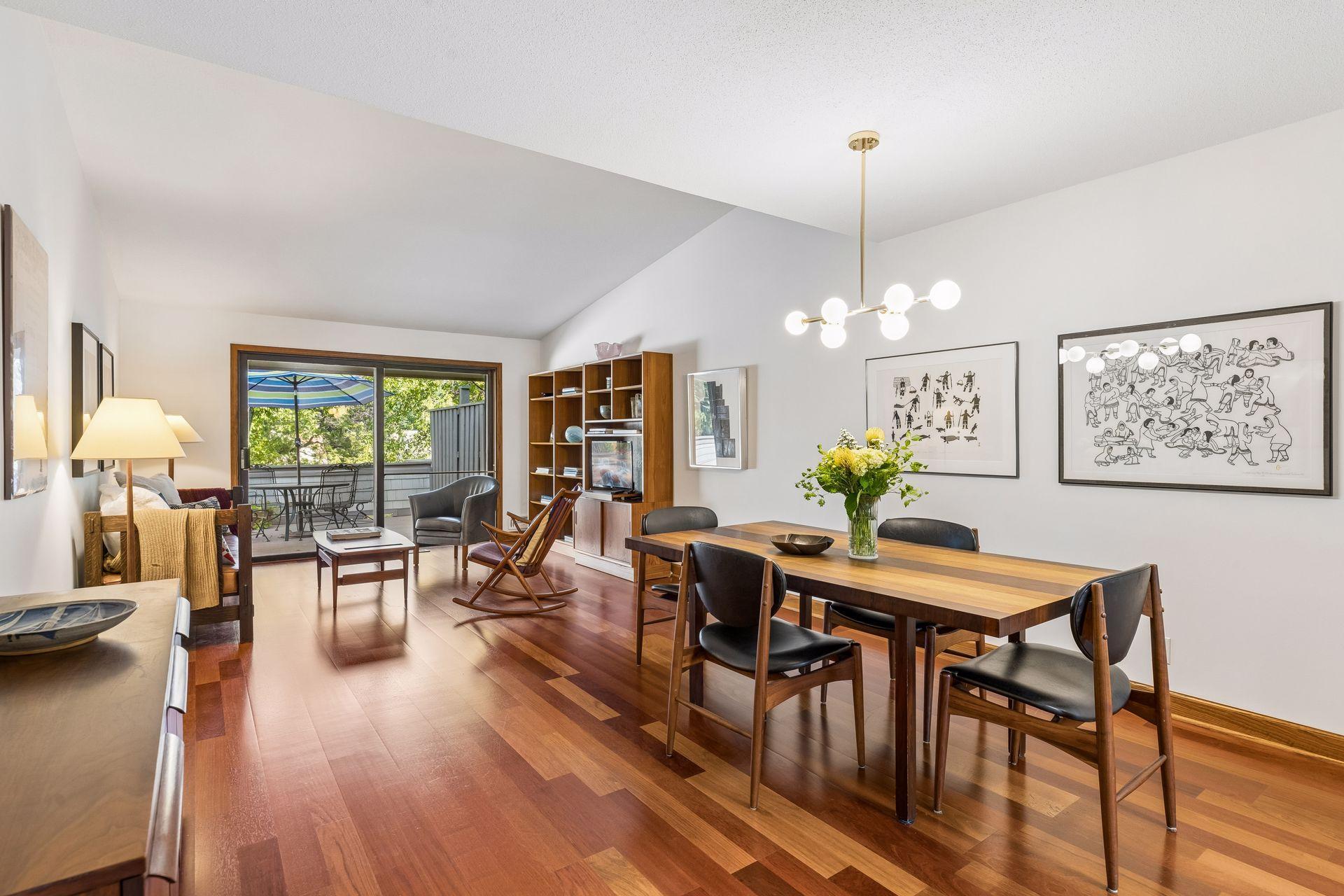 1086 Cedar View Drive
