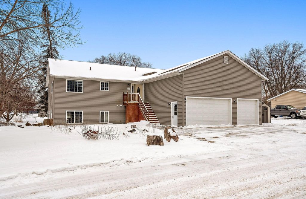 Photo of 1055 Johnson Place SE, Owatonna, MN 55060 (MLS # 7016343)