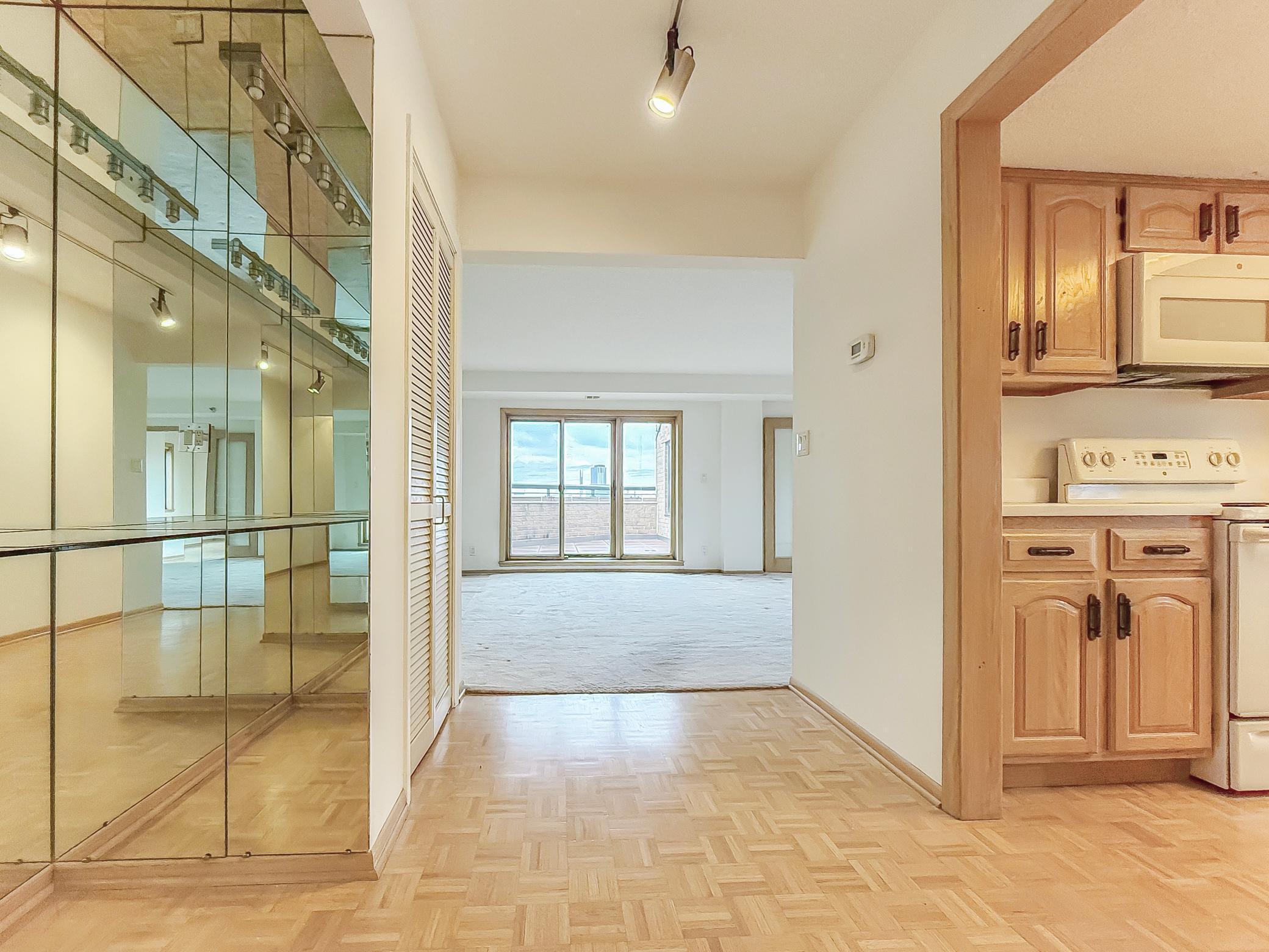 110 1st Avenue NE 1006