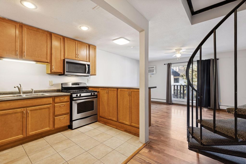 Photo of 7236 72nd Lane N #204, Brooklyn Park, MN 55428 (MLS # 7031083)