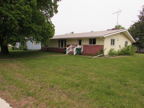 202 W Main Street Ceylon MN 56121