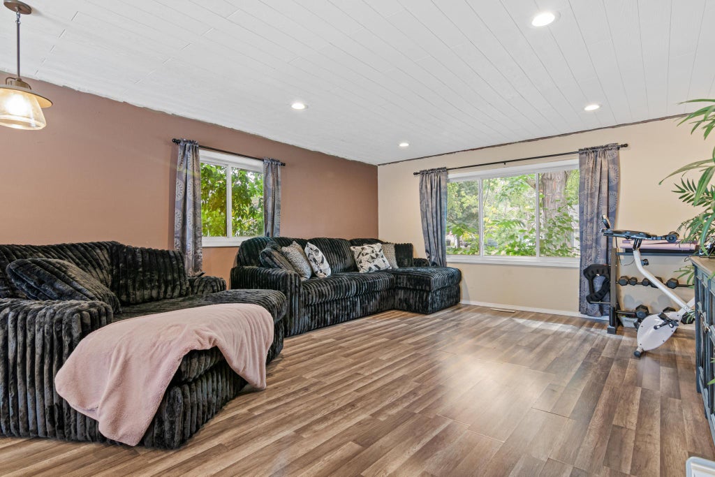 Photo of 727 Shumway Street S, Shakopee, MN 55379 (MLS # 7134399)