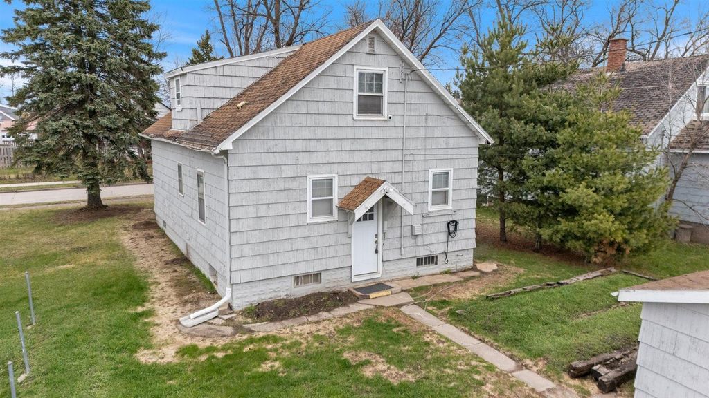Photo of 610 11th St S St, Virginia, MN 55792 (MLS # 7060350)