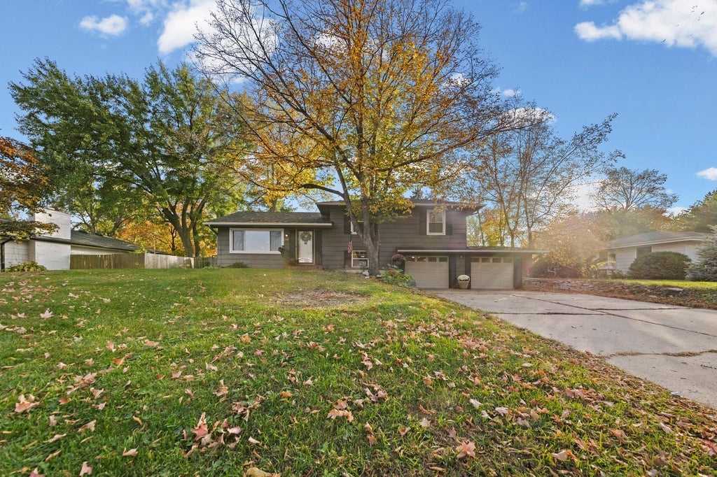 Photo of 4625 Oxborough Lane, Bloomington, MN 55437 (MLS # 7149190)