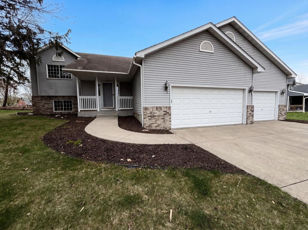 Photo of 128 Dutch Lake Trail, Howard Lake, MN 55349 (MLS # 7065346)