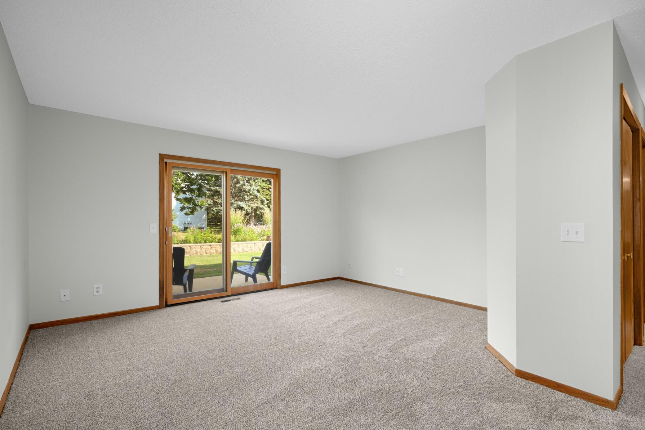 4061 Maureen Drive NE 106NE