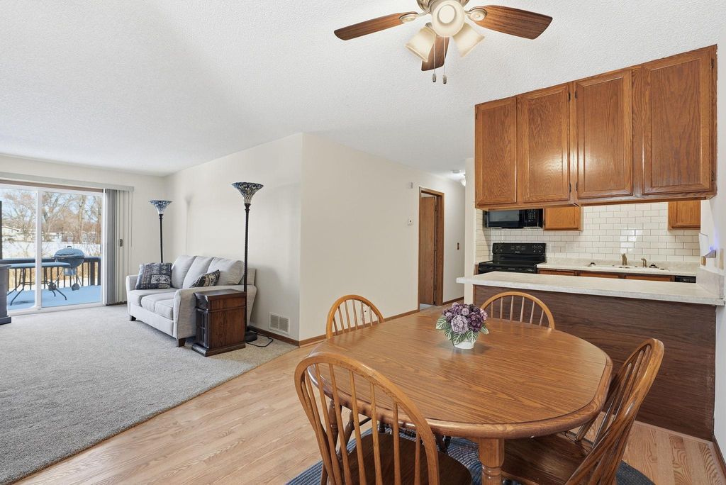 Photo of 789 Parkside Drive #789G, Vadnais Heights, MN 55127 (MLS # 7034687)