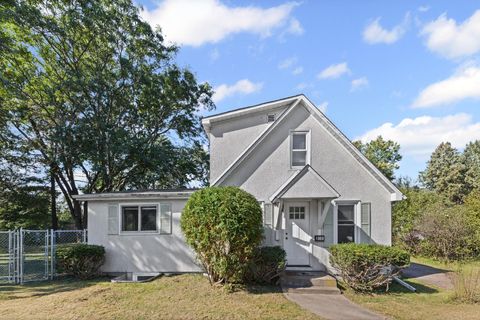 1869 Birmingham Street Maplewood MN 55109