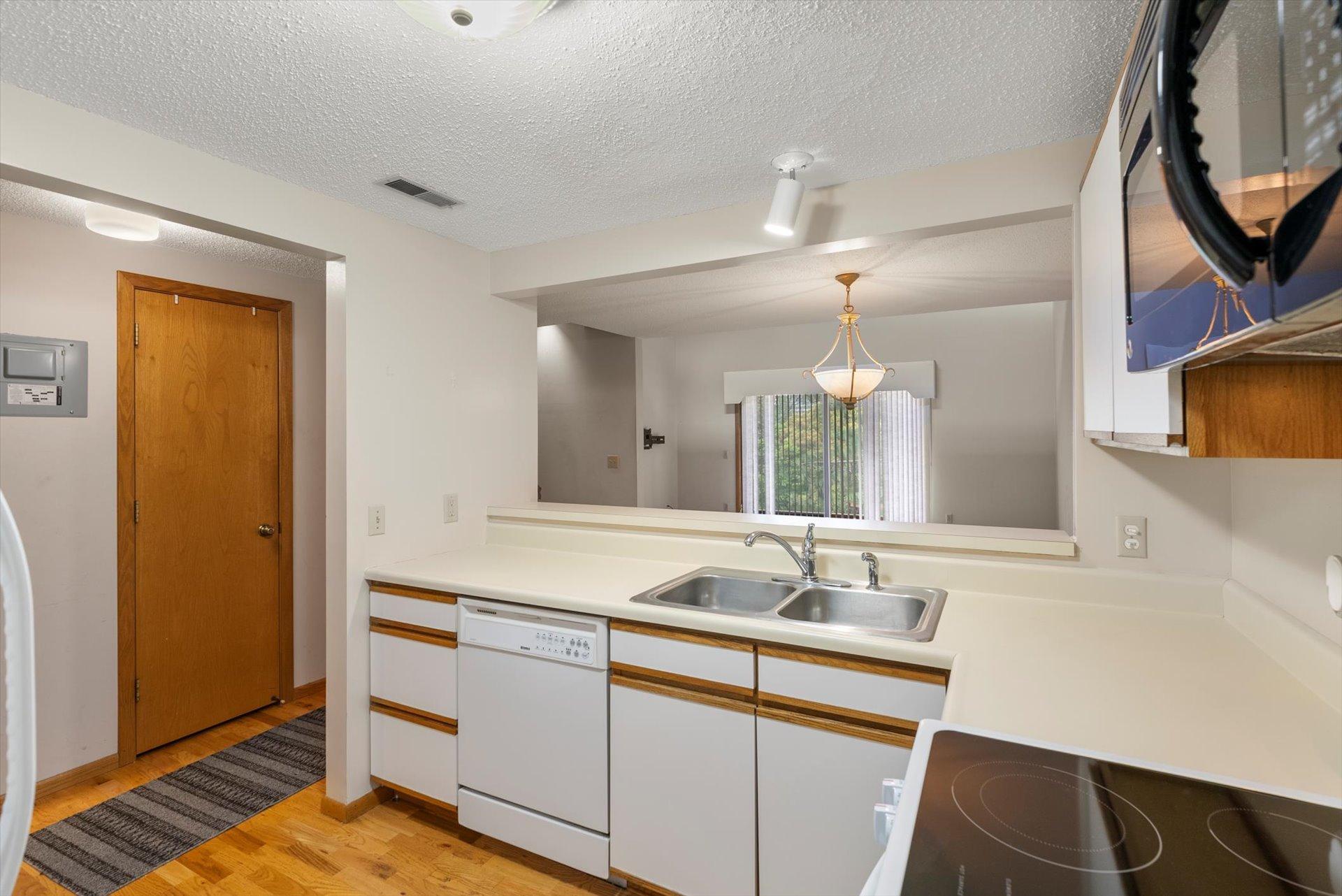 8025 Xerxes Avenue S 214
