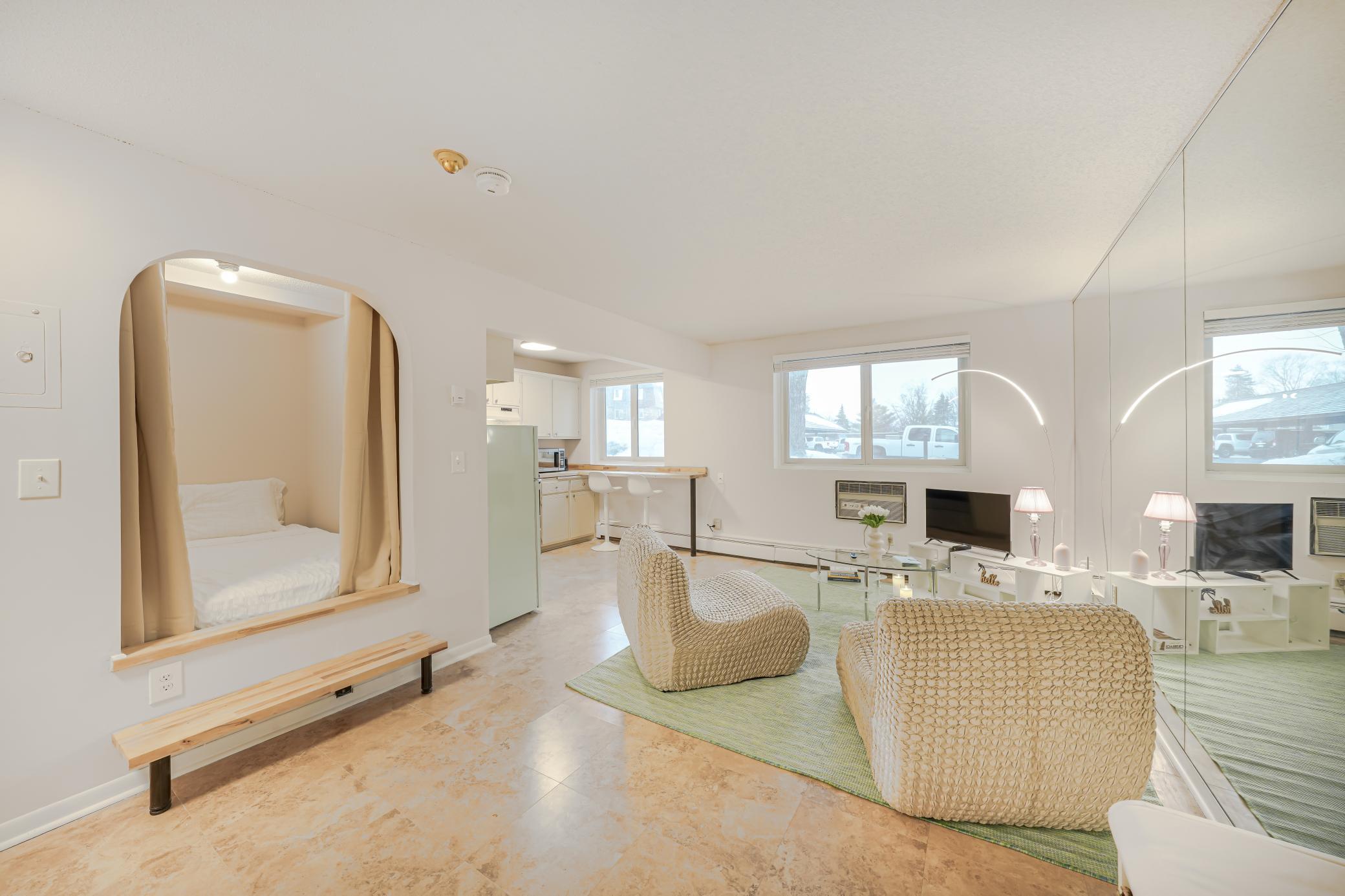 4379 Wilshire Boulevard 104