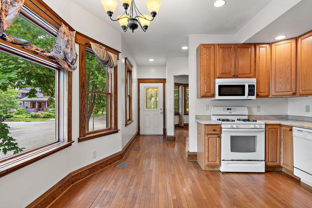 Photo of 1669 Hague Avenue, Saint Paul, MN 55104 (MLS # 7069813)