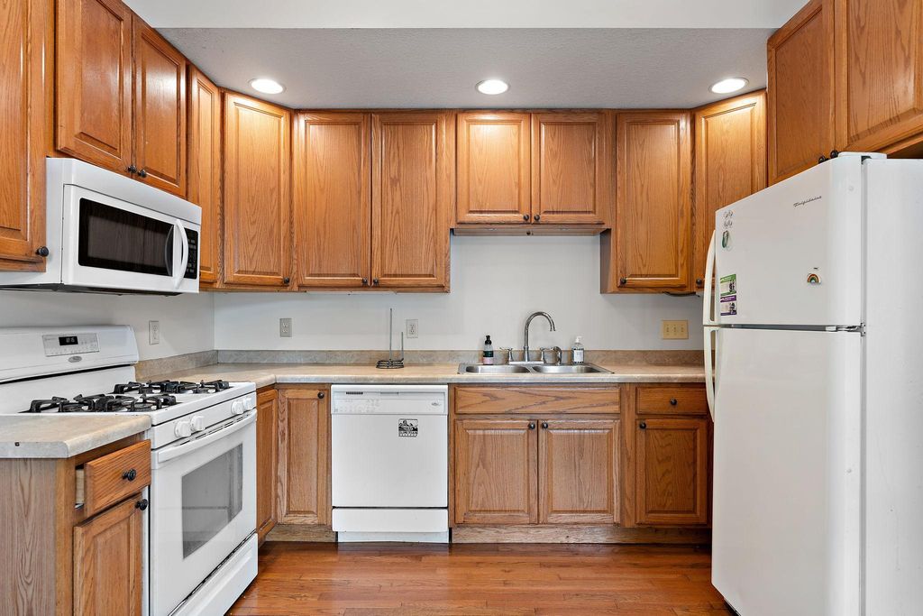 Photo of 1669 Hague Avenue, Saint Paul, MN 55104 (MLS # 7069813)