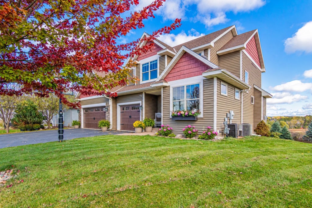 Photo of 643 Parkside Court, Eagan, MN 55123 (MLS # 7165430)