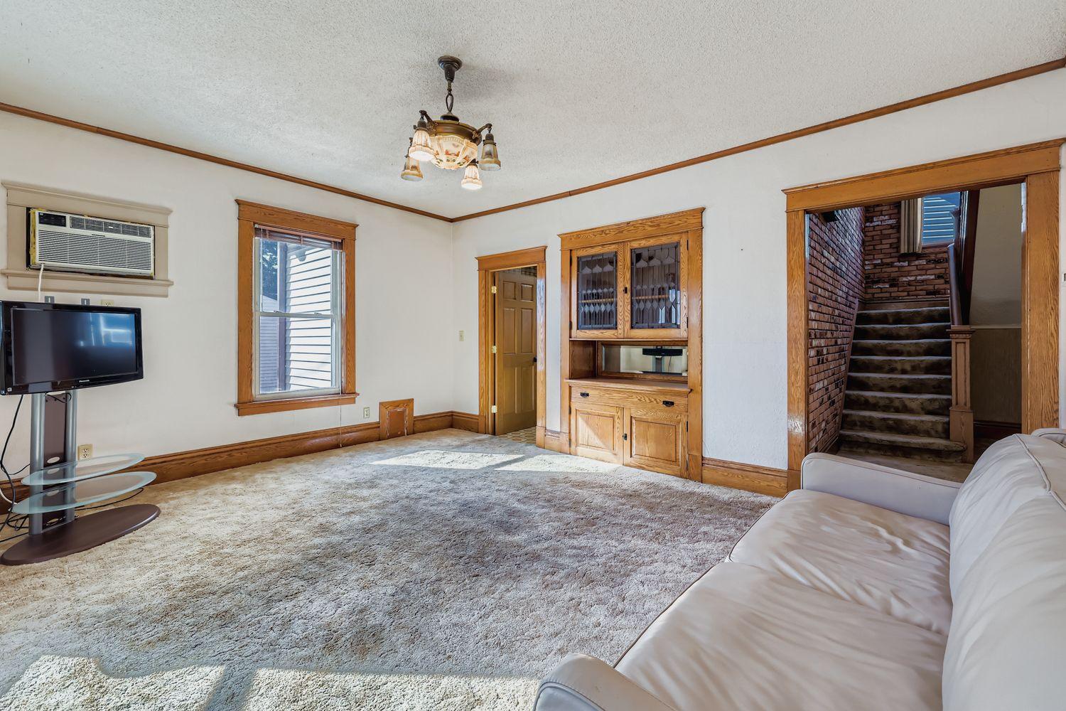 1118 Marshall Avenue