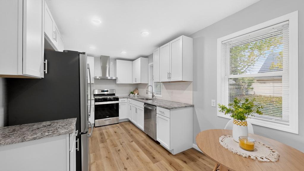 Photo of 427 21st Avenue SW, Rochester, MN 55902 (MLS # 7159349)