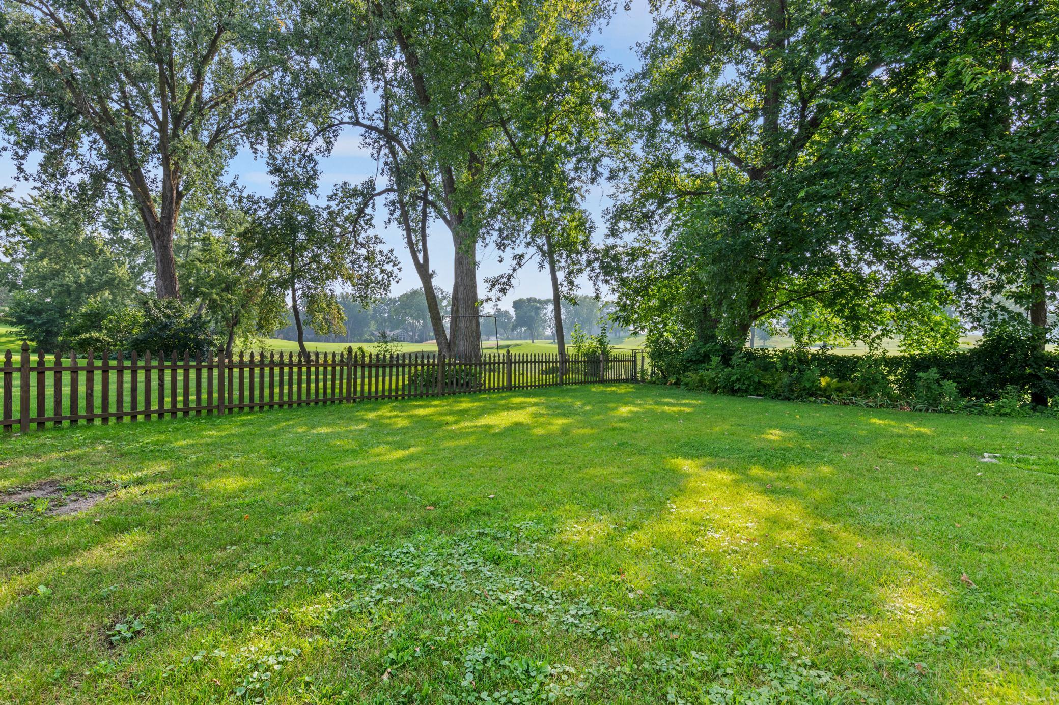 5104 Mirror Lakes Drive