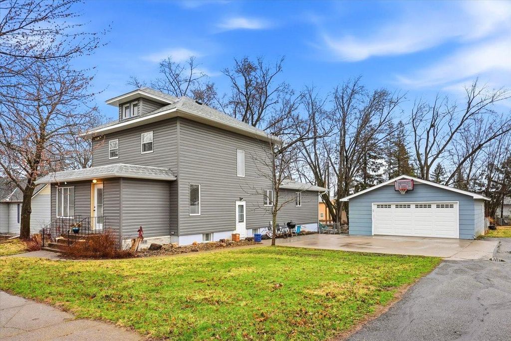 Photo of 1060 Franklin Street, Baldwin, WI 54002 (MLS # 7035246)