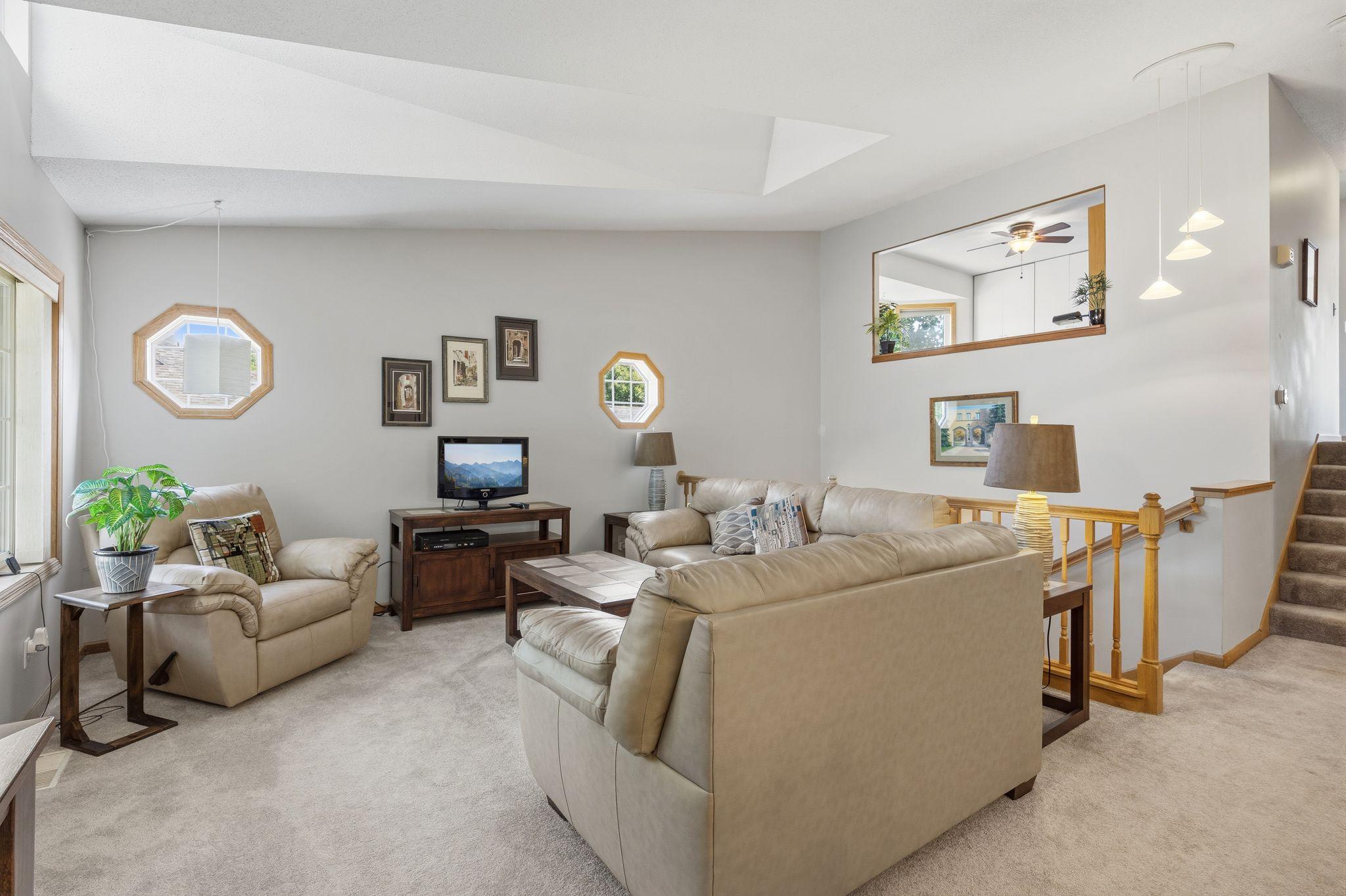 5523 Humboldt Circle