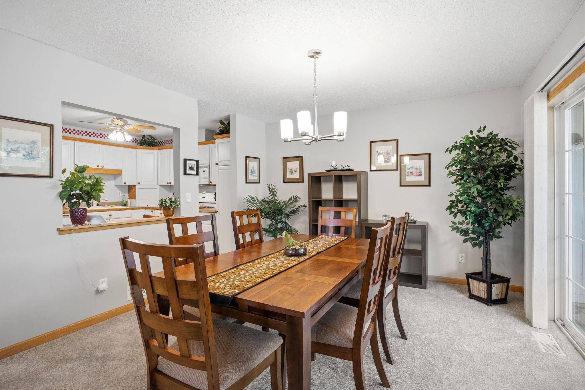 5523 Humboldt Circle
