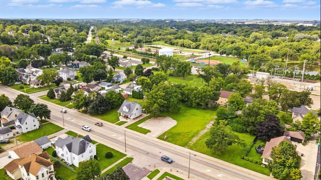 Photo of 330 S Oak Avenue, Owatonna, MN 55060 (MLS # 7000722)