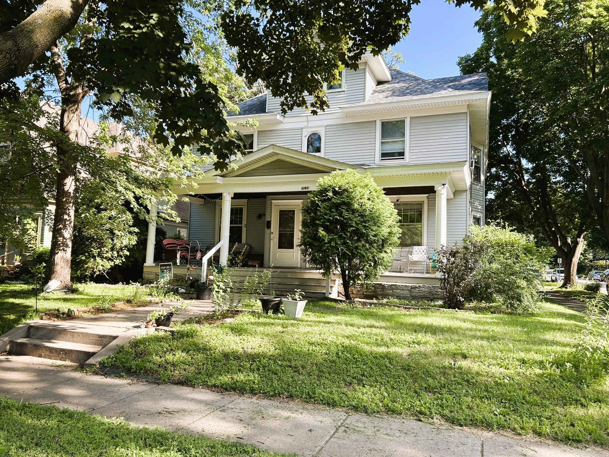 1636-1638 Minnehaha Avenue W