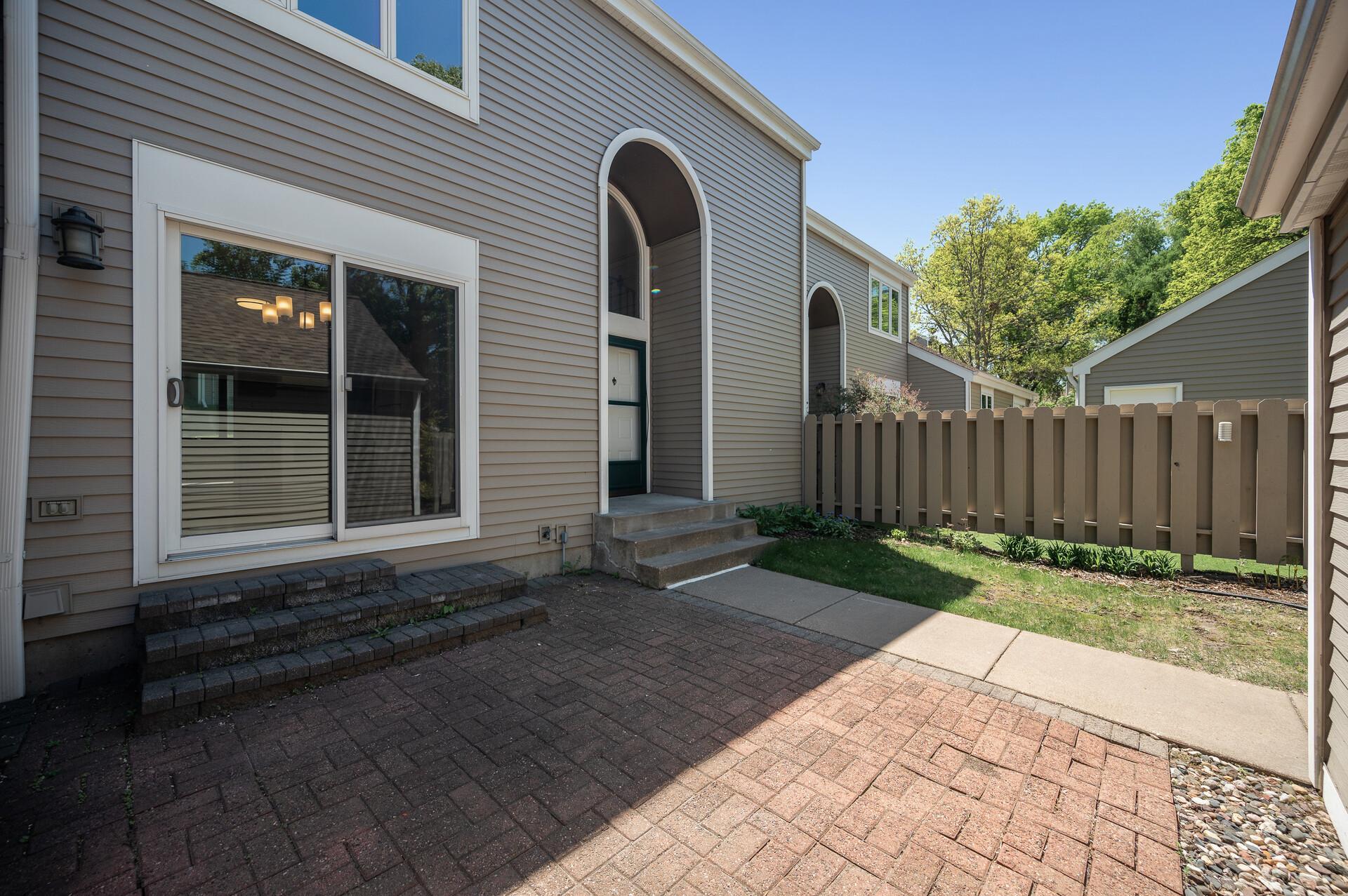 1174 Saint Clair Avenue
