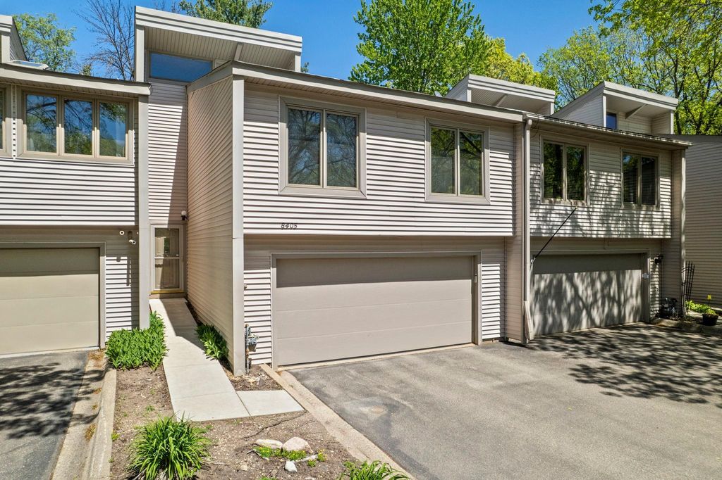 Photo of 8405 137th Court, Apple Valley, MN 55124 (MLS # 7077815)