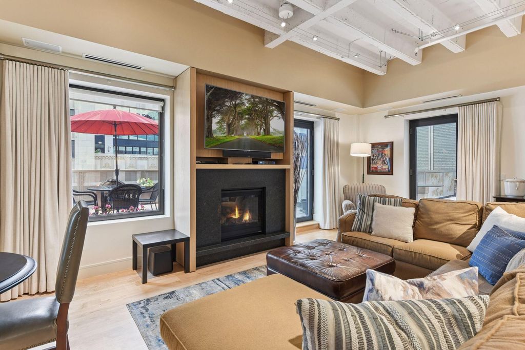 Photo of 601 Marquette Avenue #403, Minneapolis, MN 55402 (MLS # 7026032)