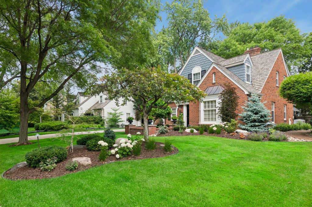 Photo of 5011 Bruce Avenue, Edina, MN 55424 (MLS # 7110712)