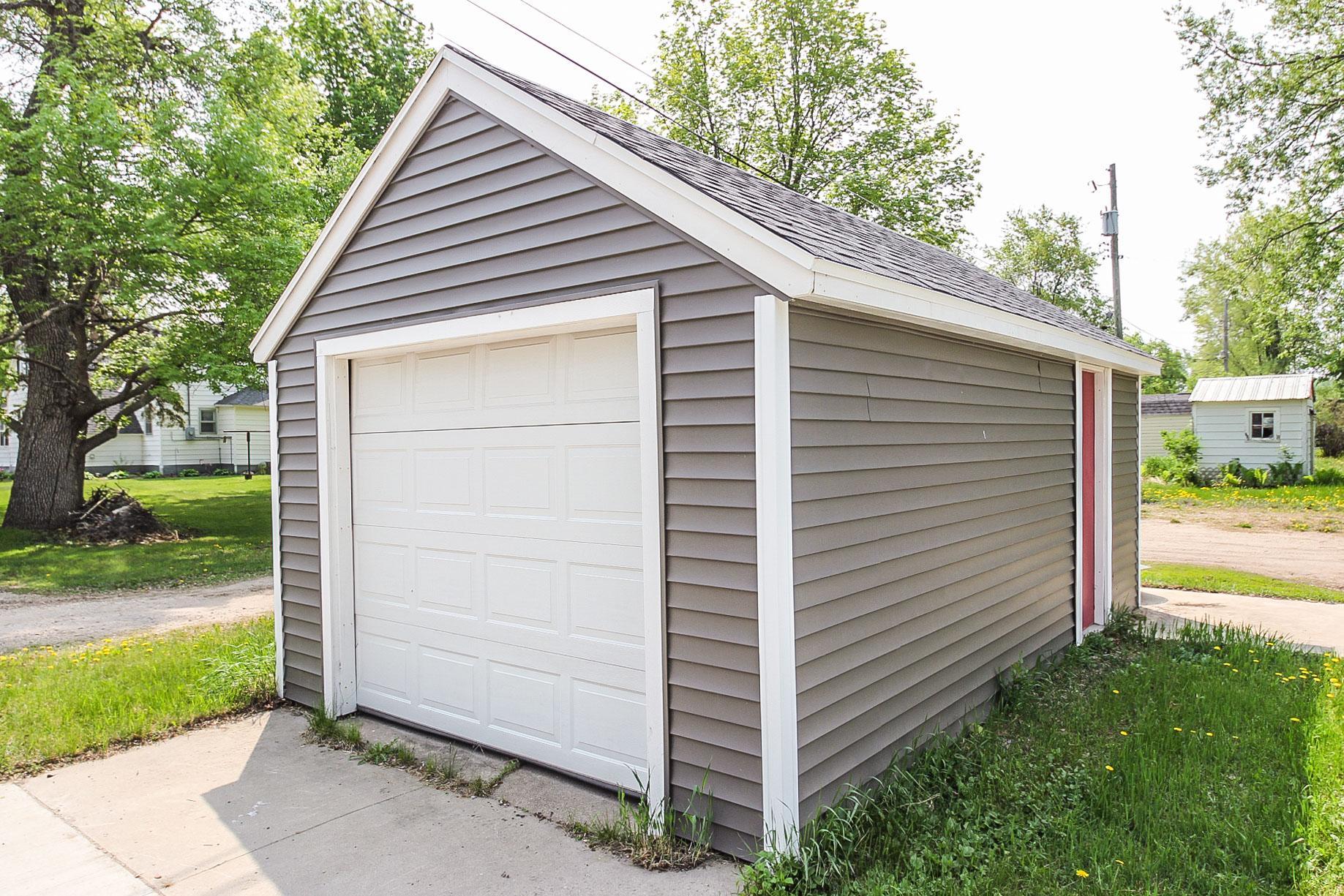 100 Western Avenue S