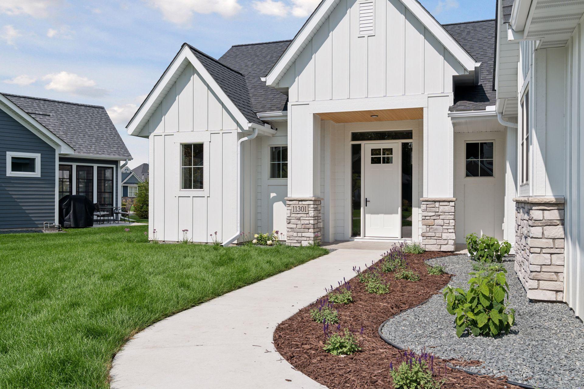 11301 Latrobe Lane N