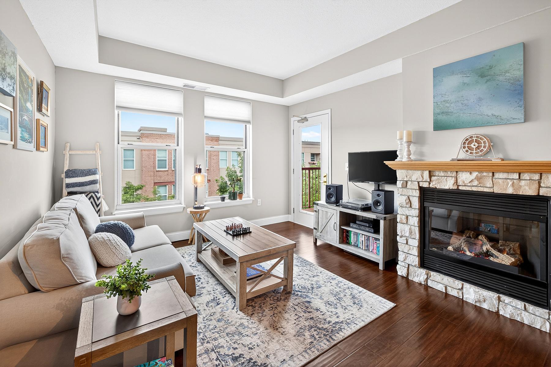 545 N 1st Street 400