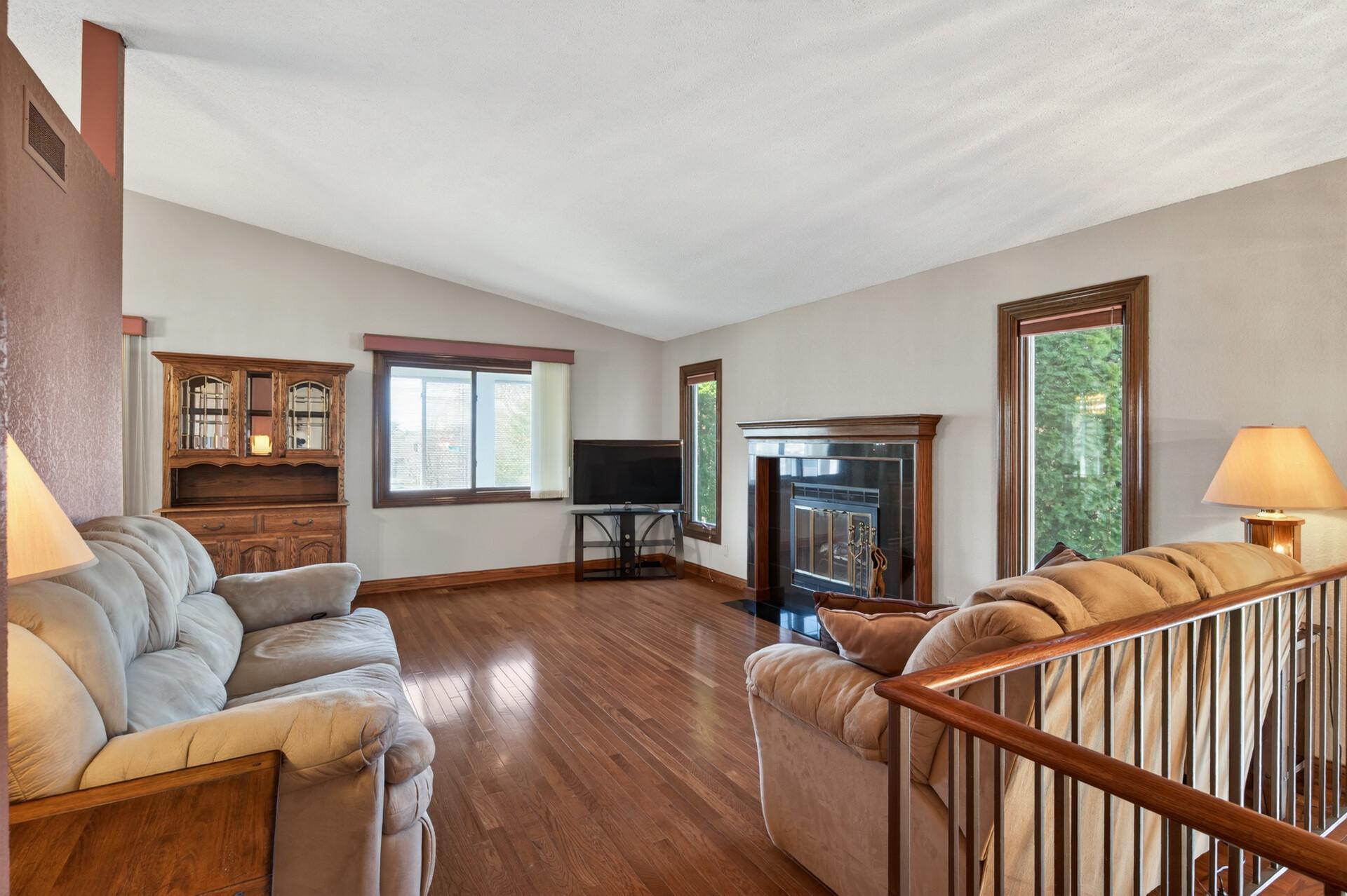 5207 Beachside Drive