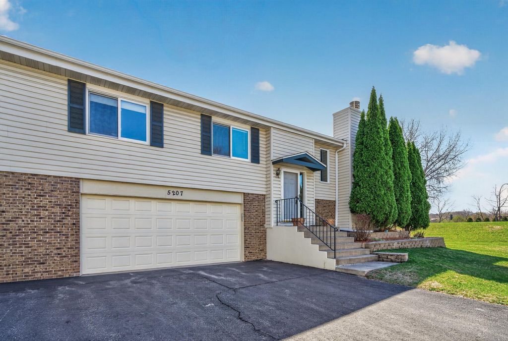 Photo of 5207 Beachside Drive, Hopkins, MN 55343 (MLS # 7049970)