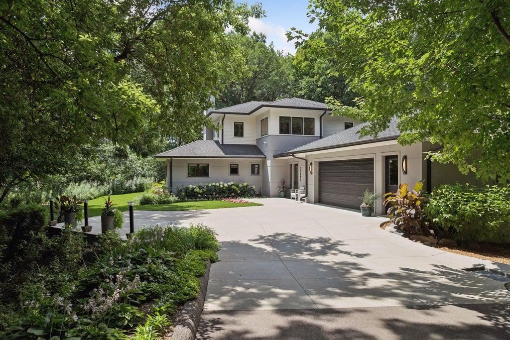 Photo of 11895 Douglynn Drive, Minnetonka, MN 55343 (MLS # 7110157)