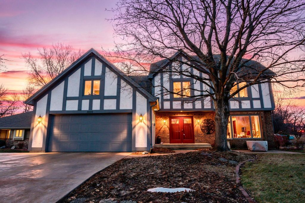 Photo of 5500 Yorktown Lane N, Plymouth, MN 55442 (MLS # 7042361)