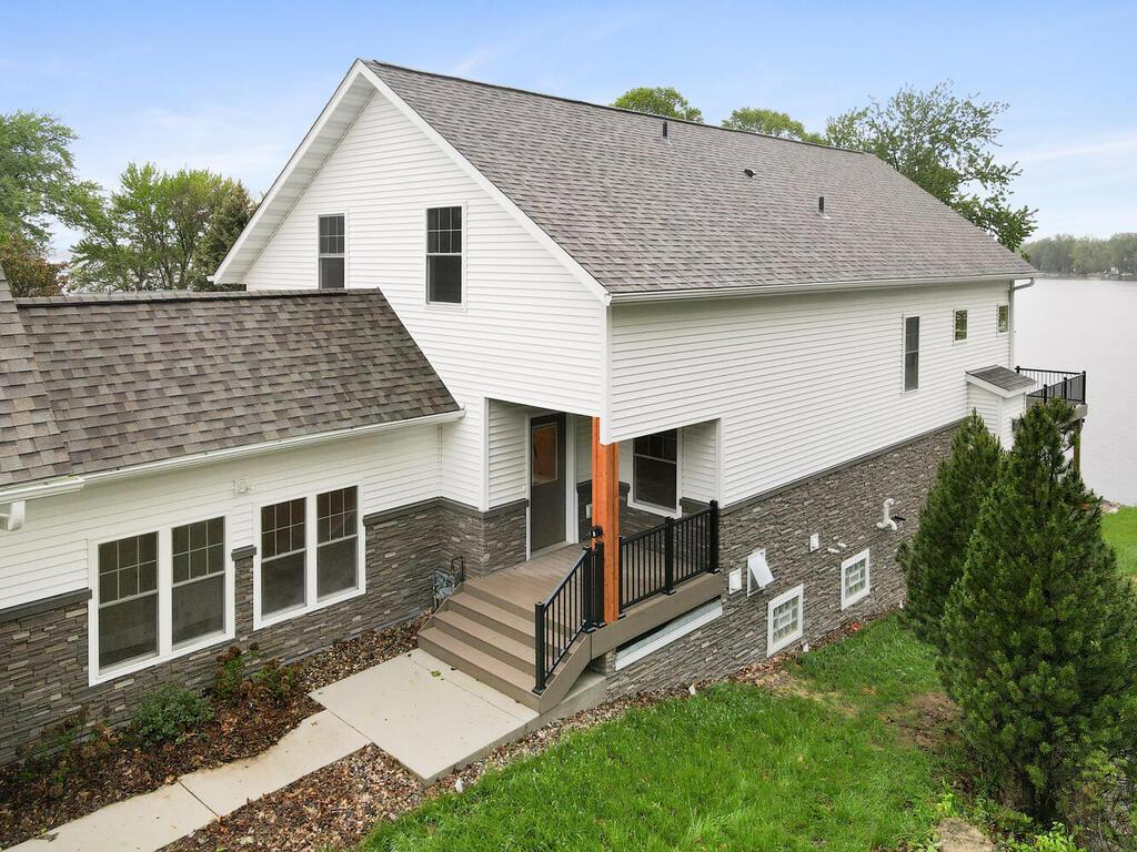 17394 Sunset Trail SW