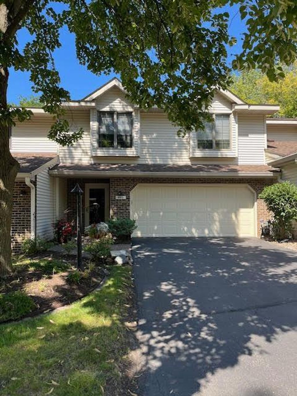 Photo of 493 Sterling Street S, Maplewood, MN 55119 (MLS # 7043065)